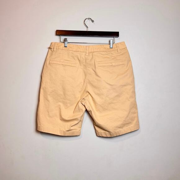 Lululemon Commission Classic- Fit 9" Shorts - Size 34 - Picture 3 of 6